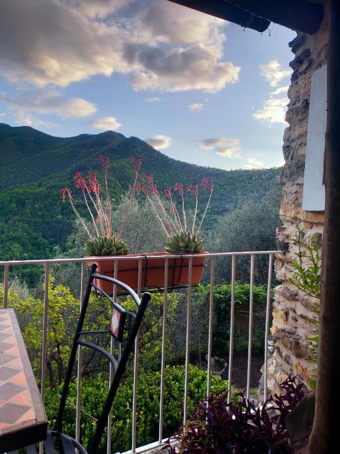 Casa Vacanze Sole Borghetto d'Arroscia Ngoại thất bức ảnh