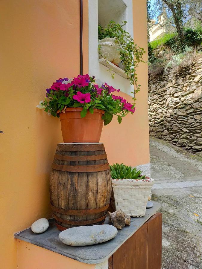 Casa Vacanze Sole Borghetto d'Arroscia Ngoại thất bức ảnh